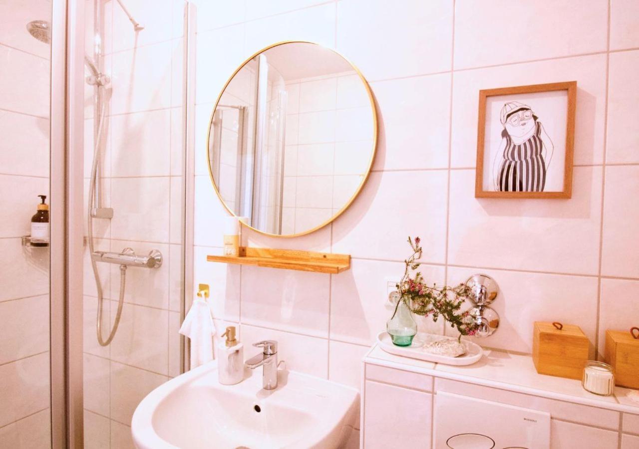 Apartment Mit Balkon - Netflix - Nahe Messe Duesseldorf Krefeld Ngoại thất bức ảnh